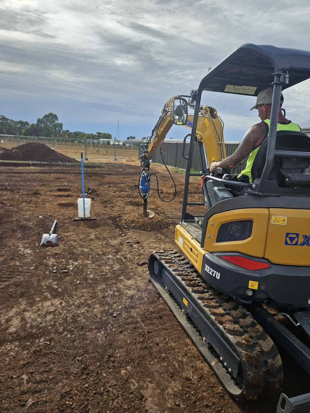MJ Barnes Excavations | 22 Clydesdale Rd, Rutherglen VIC 3685, Australia | Phone: 0431 032 253
