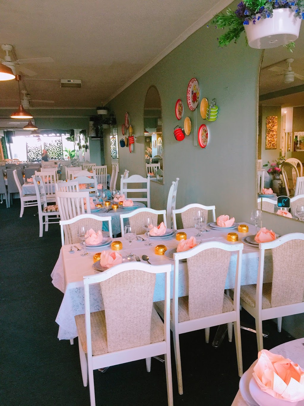 The Mirrors Thai Restaurant | 1093 Gold Coast Hwy, Palm Beach QLD 4221, Australia | Phone: (07) 5534 5966