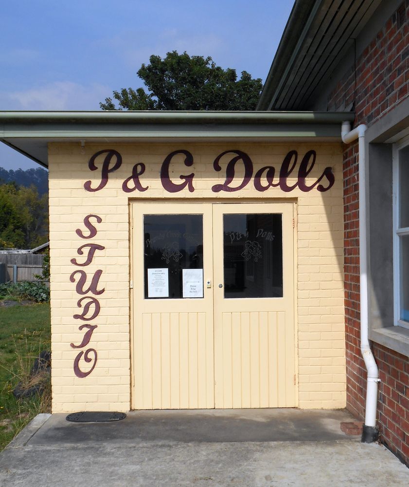 P and G Dolls | art gallery | 3 Cornwall St, Beaconsfield TAS 7270, Australia | 0363832083 OR +61 3 6383 2083