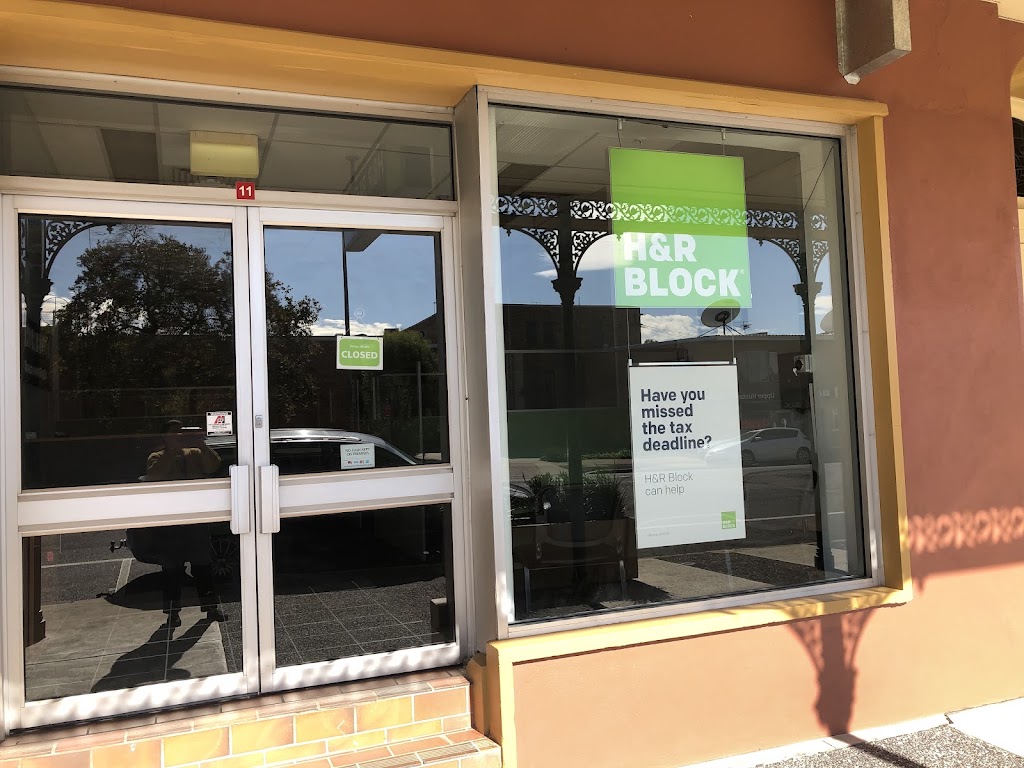 H&R Block Tax Accountants - Muswellbrook | Shop 24 Campbells Corner, 60/80 Bridge St, Muswellbrook NSW 2333, Australia | Phone: (02) 6542 8400