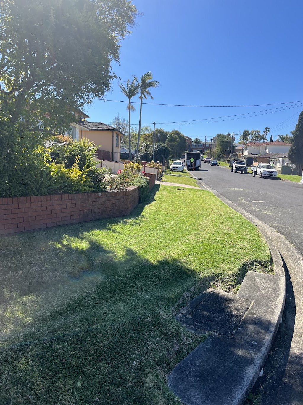 Curt’s Landscaping and Maintenance | Kruger Ave, Windang NSW 2528, Australia | Phone: 0423 350 164