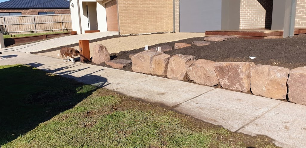 Moffatts Landscaping | 30 Hedgerow Ct, Narre Warren South VIC 3805, Australia | Phone: 0410 471 184