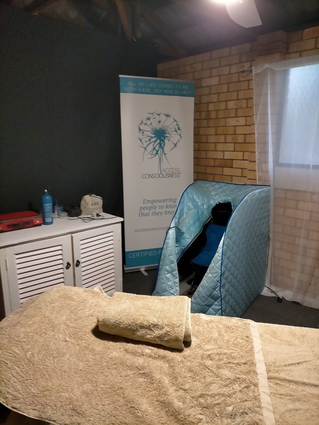 Hands on healing massage | 40 John St, South Tamworth NSW 2340, Australia | Phone: 0439 591 782