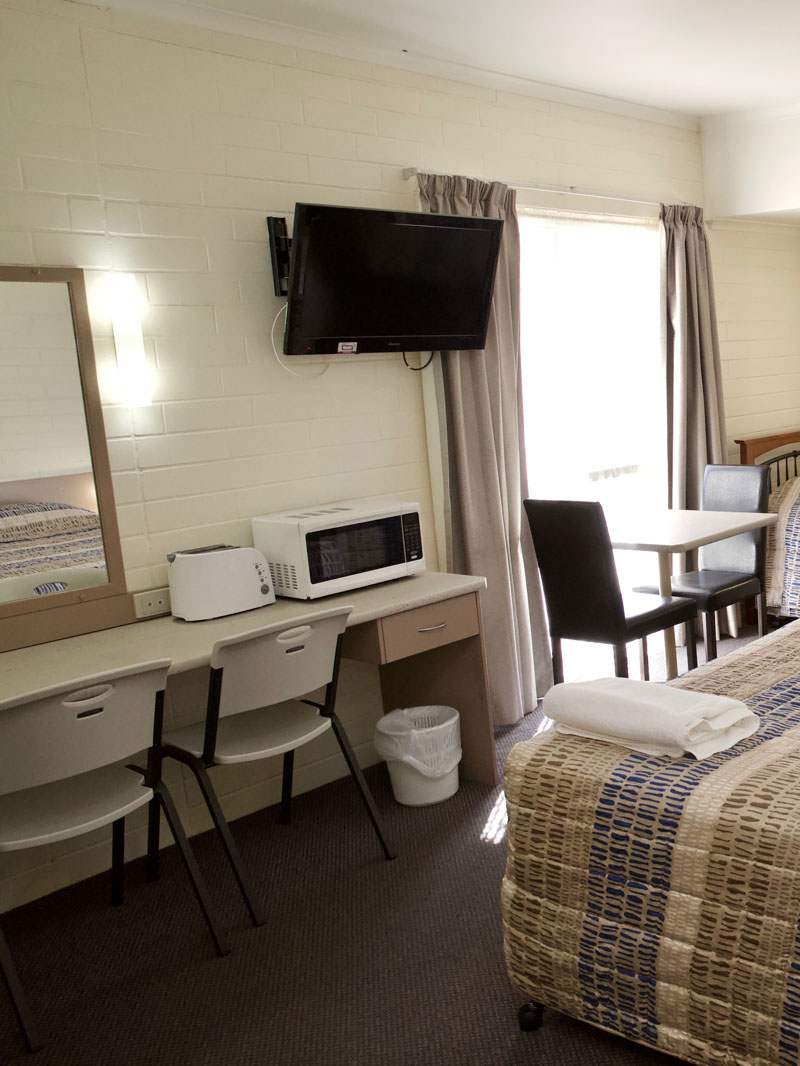 Pioneer Motel Goondiwindi | lodging | 145-147 Marshall St, Goondiwindi QLD 4390, Australia | 0746712888 OR +61 7 4671 2888