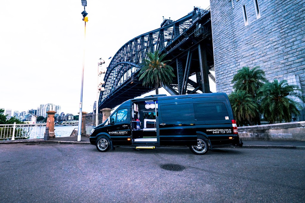 Sydney Party Limos | 10 Regent St, Putney NSW 2112, Australia | Phone: 0409 729 599