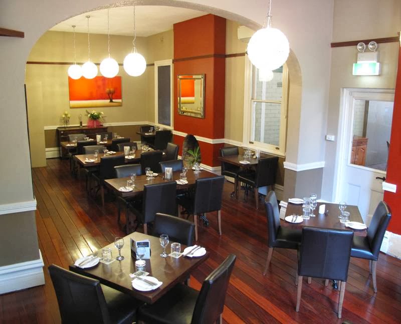 Mundaring Hotel | restaurant | Jacoby St, Mundaring WA 6073, Australia | 0892951006 OR +61 8 9295 1006