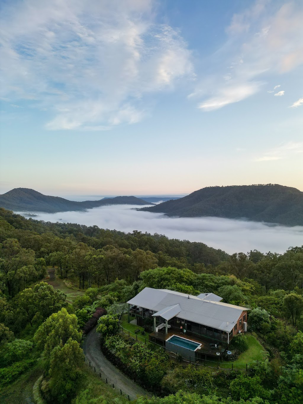 The Eagles Nest Accommodation Scenic Rim QLD | 1304 Lamington National Park Rd, Sarabah QLD 4275, Australia | Phone: 0431 281 053