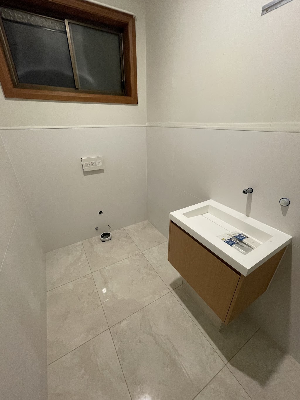 Perfect Tiling Service | Unit 2/40 Orleans Rd, Avondale Heights VIC 3034, Australia | Phone: 0420 272 063