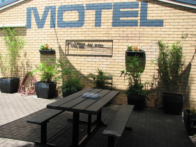 Beaudesert Central Motel | lodging | 163 Brisbane St, Beaudesert QLD 4285, Australia | 0755411244 OR +61 7 5541 1244