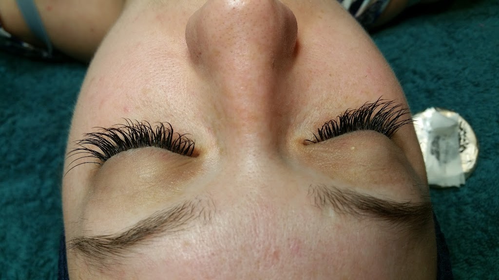 Bold and Beautiful Lashes Rockhampton | hair care | 238 Merrill Ave, Frenchville QLD 4703, Australia | 0410161501 OR +61 410 161 501