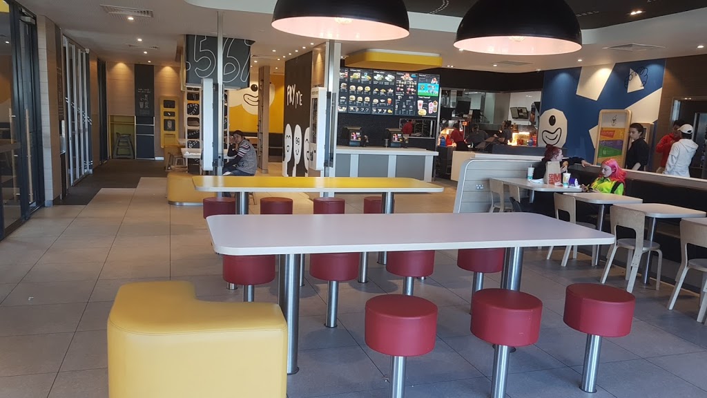 McDonalds Craigieburn North | cafe | 8 Aitken Blvd, Craigieburn North VIC 3064, Australia | 0383397024 OR +61 3 8339 7024