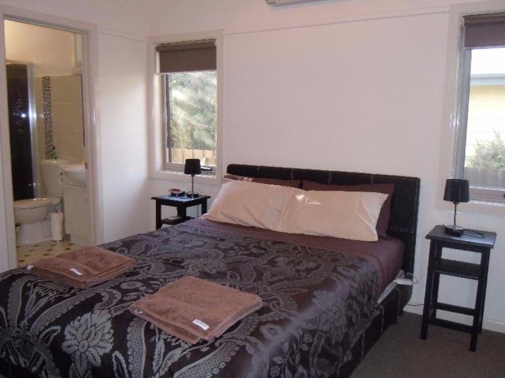 Redgums Holiday House | lodging | 2 Fyans St, Halls Gap VIC 3381, Australia | 0408504204 OR +61 408 504 204