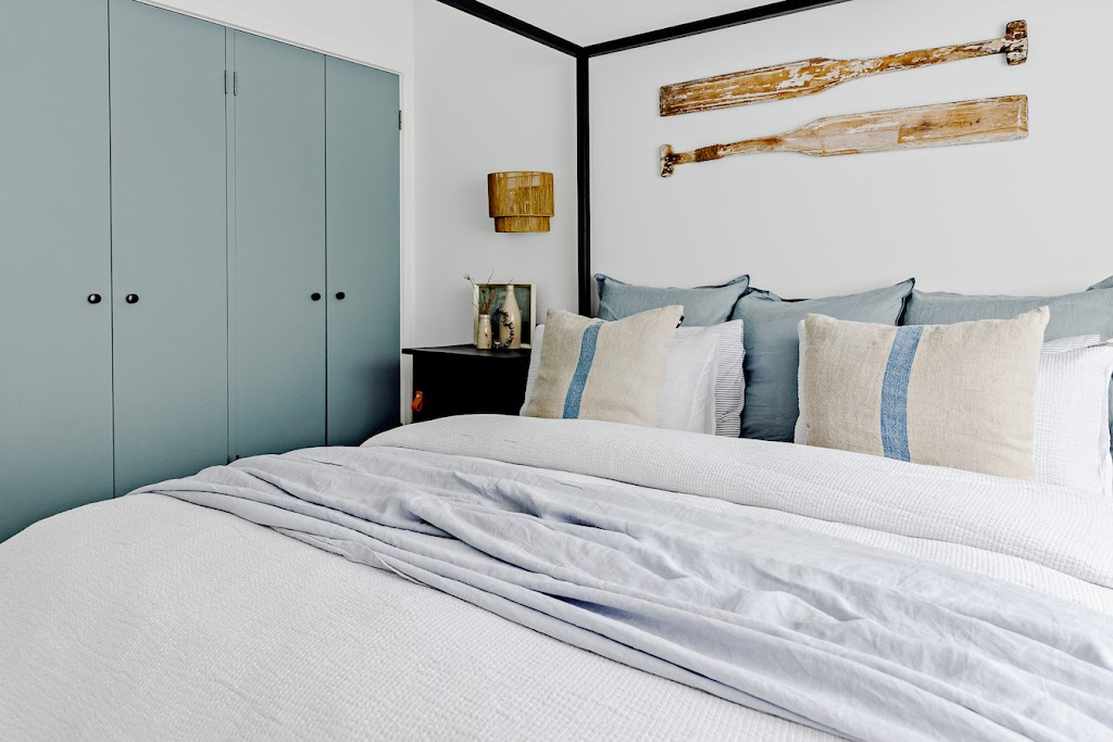 Ocean Blue Coastal Retreats - The Mariner | 4 Bossie Ct, Metung VIC 3904, Australia | Phone: (03) 9775 4015