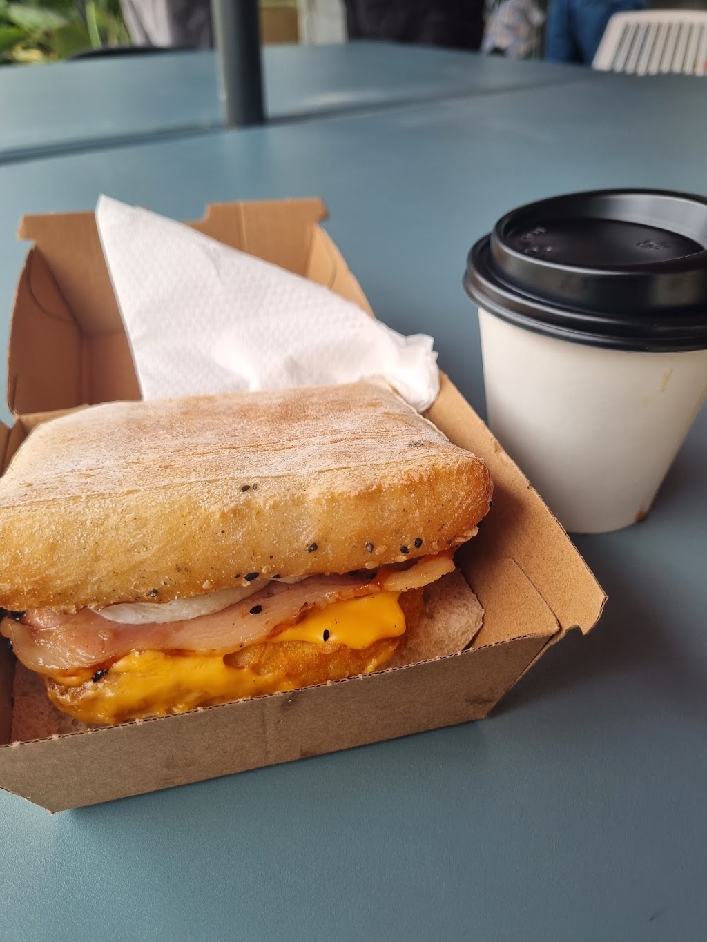 Mr Islas Coastal Coffee | 234 Church St, Cowes VIC 3922, Australia | Phone: 0402 285 265