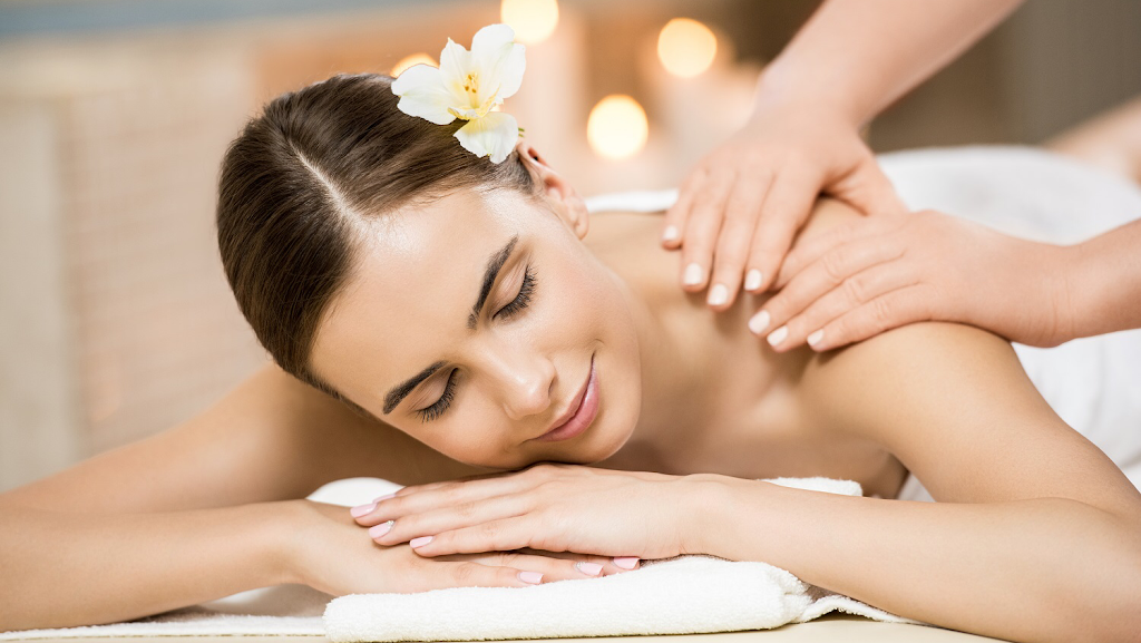 Golden Lotus Spa | 615 Robinson Rd W, Aspley QLD 4034, Australia | Phone: 0450 077 188