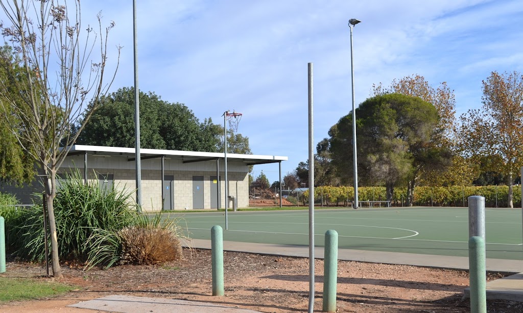 Red Cliffs Football Netball Club |  | Heath St, Red Cliffs VIC 3496, Australia | 0409200390 OR +61 409 200 390