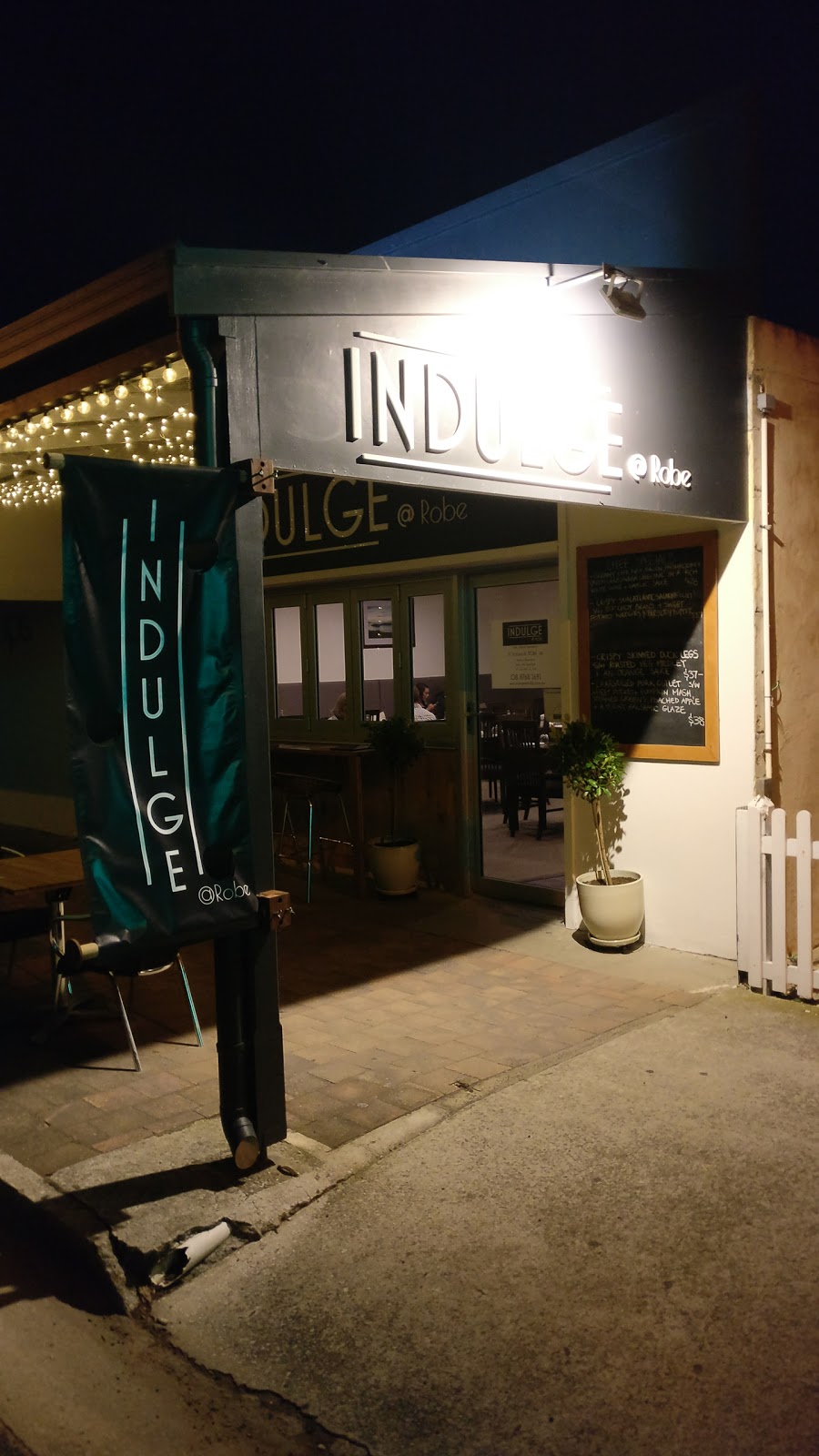 Indulge @ Robe | restaurant | 21 Victoria St, Robe SA 5276, Australia | 0887682692 OR +61 8 8768 2692