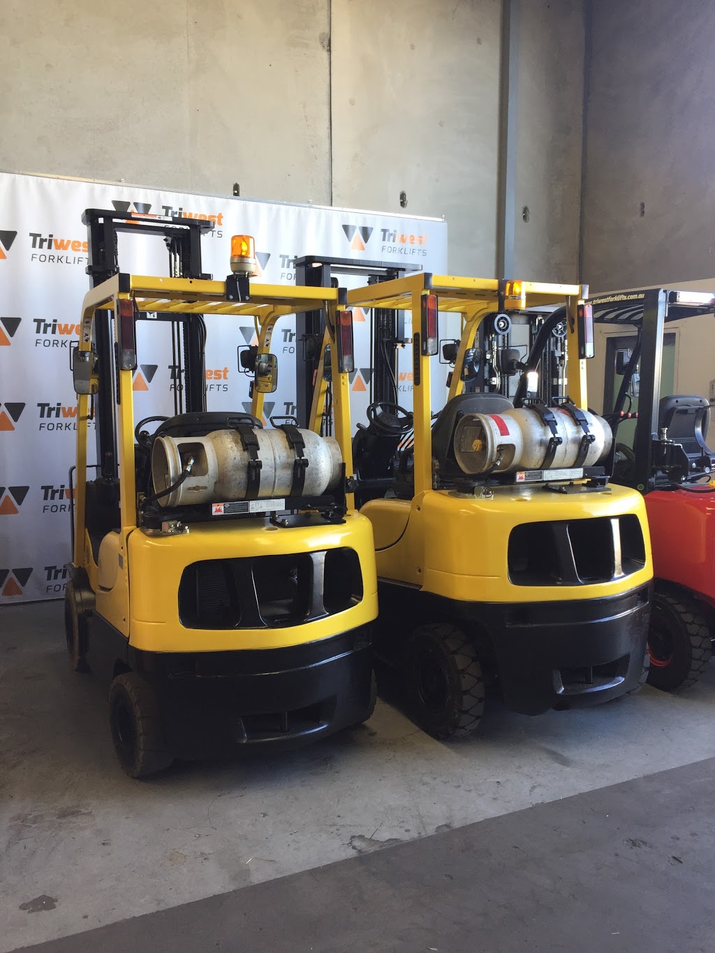 Triwest Forklifts Melbourne | store | 2/105 Merola Way, Campbellfield VIC 3061, Australia | 1800874937 OR +61 1800 874 937