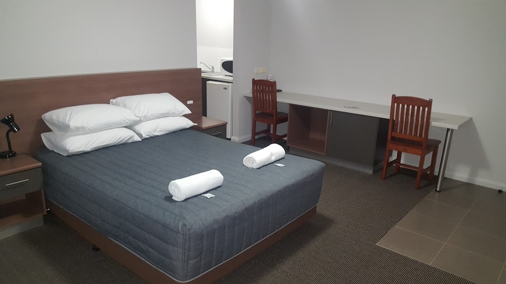 Coro Club & Motel | 20-26 Harward Rd, Griffith NSW 2680, Australia | Phone: (02) 6962 1180