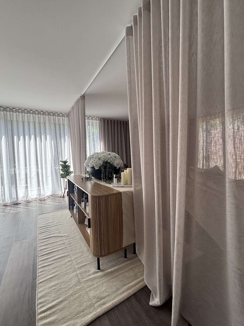 Aura Belle Spa | 37 Fauconshawe St, Balnarring Beach VIC 3926, Australia | Phone: 0400 691 541
