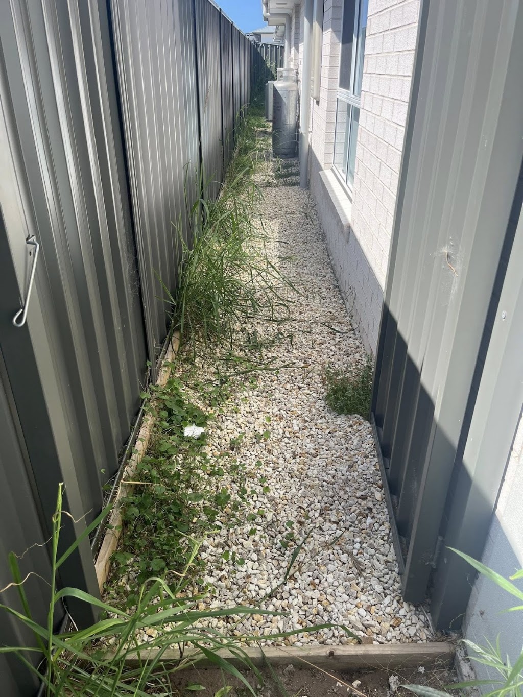 Blueys Coastal Contracting | 102 Green Point Dr, Green Point NSW 2428, Australia | Phone: 0412 666 003