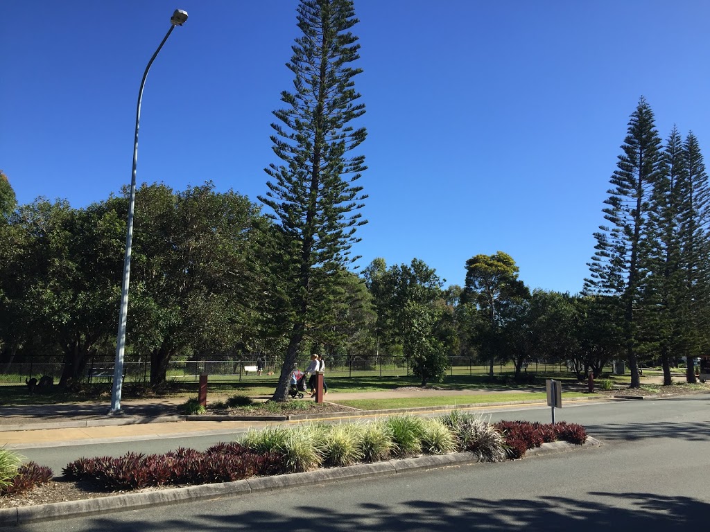 Kawana Island Dog Park | park | 51 Grand Parade, Parrearra QLD 4575, Australia