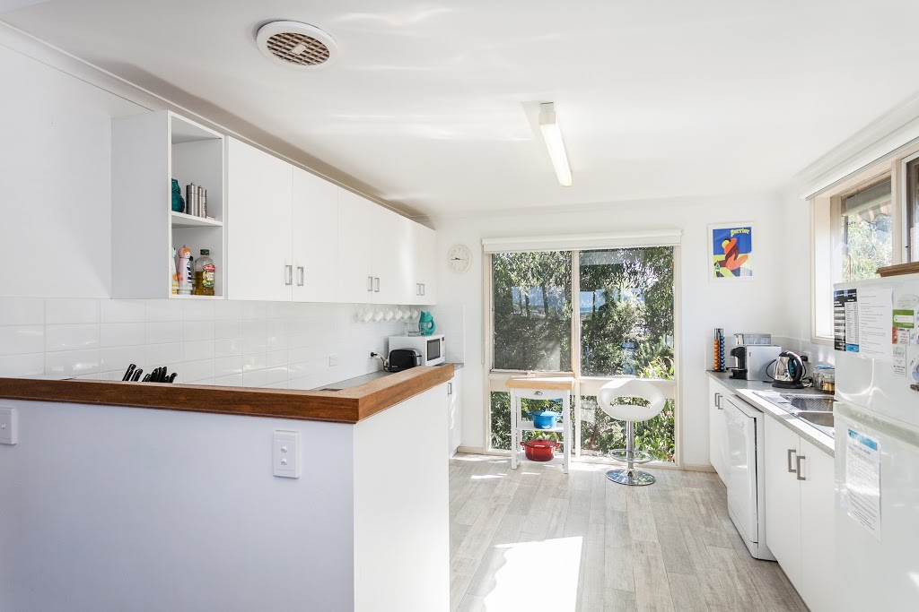 SEASCAPE ON WRAY Holiday Home Anglesea | 12 Wray St, Anglesea VIC 3230, Australia | Phone: (03) 5263 2214