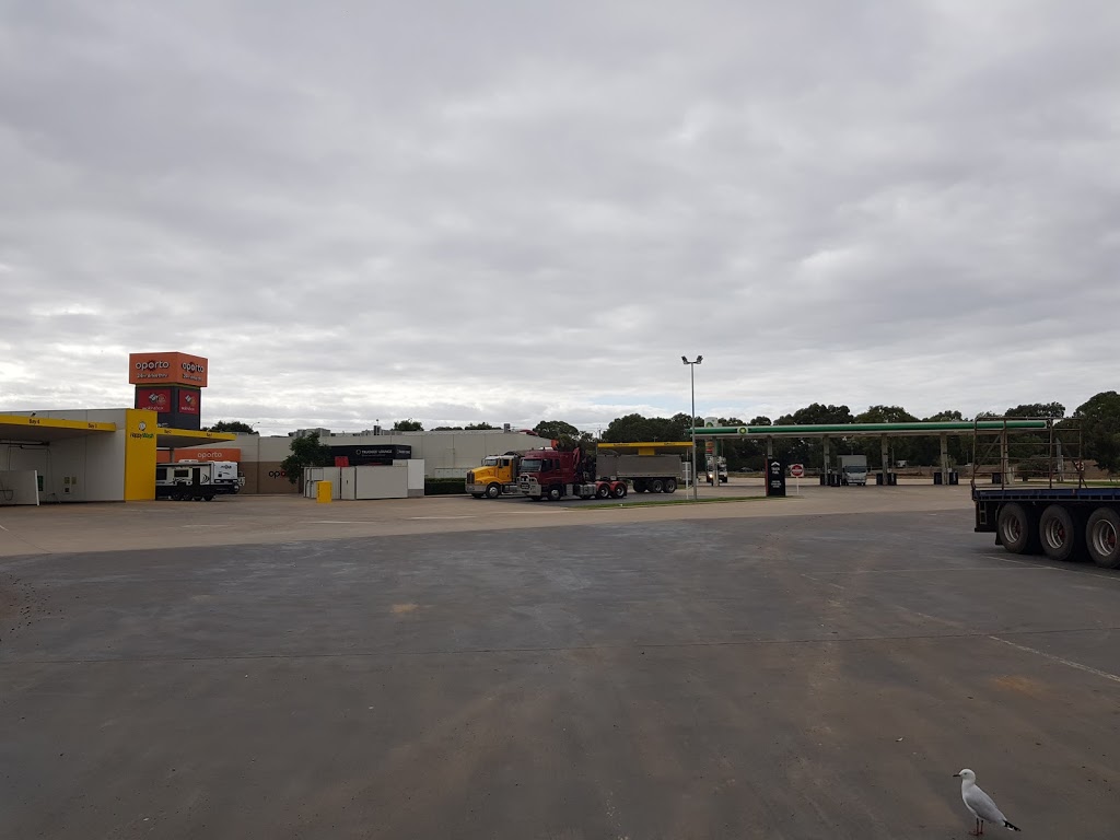 BP Truck Stop Bolivar | store | 2280 Hodgson Rd, Bolivar SA 5110, Australia