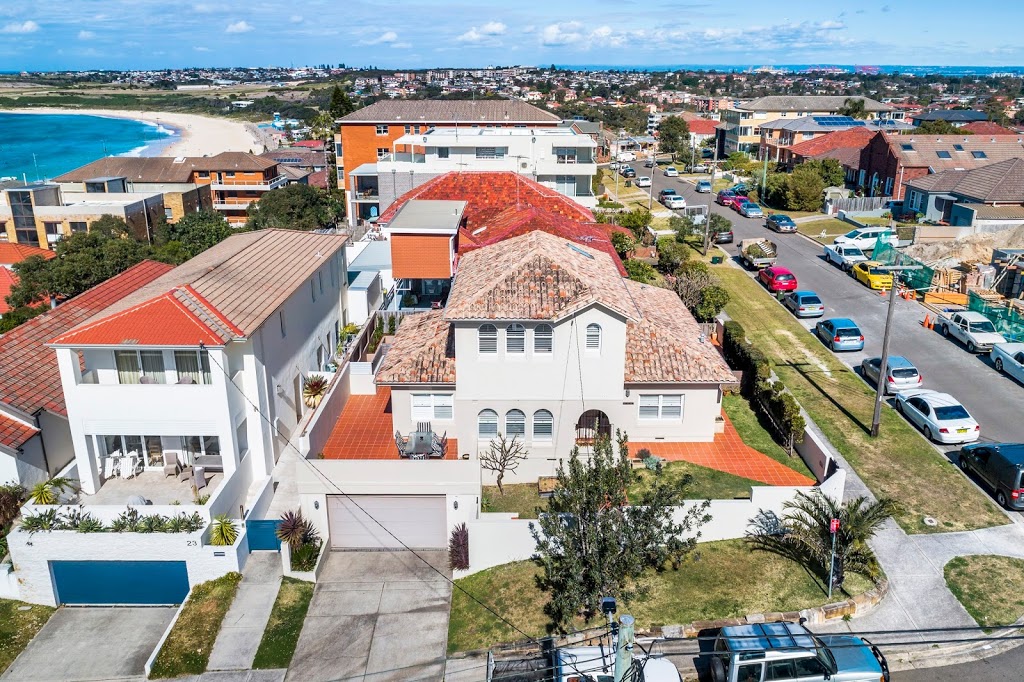 Porto Del Sol Holiday House | 15 Sackville St, Maroubra NSW 2035, Australia
