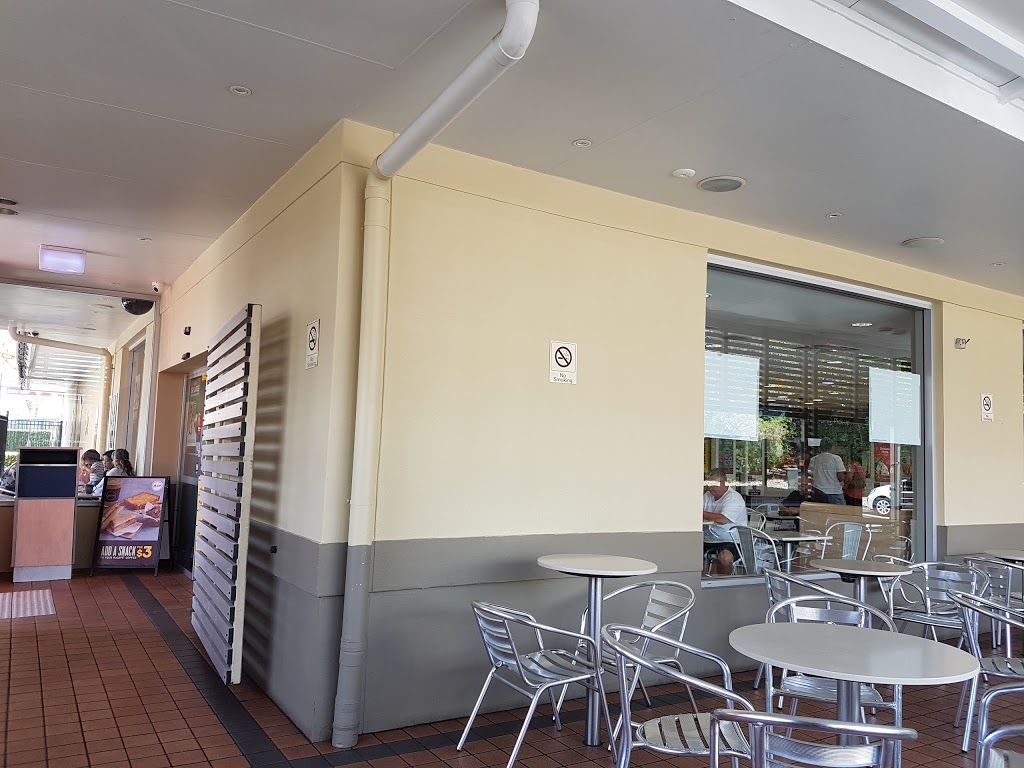 McDonalds Burleigh Heads | cafe | 1965 Gold Coast Hwy, Burleigh Heads QLD 4220, Australia | 0755762133 OR +61 7 5576 2133