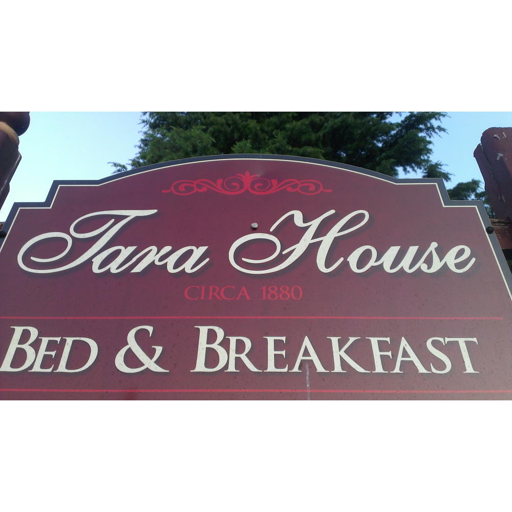 Tara House Bed and Breakfast | lodging | 37 Day St, Bairnsdale VIC 3875, Australia | 0407348478 OR +61 407 348 478