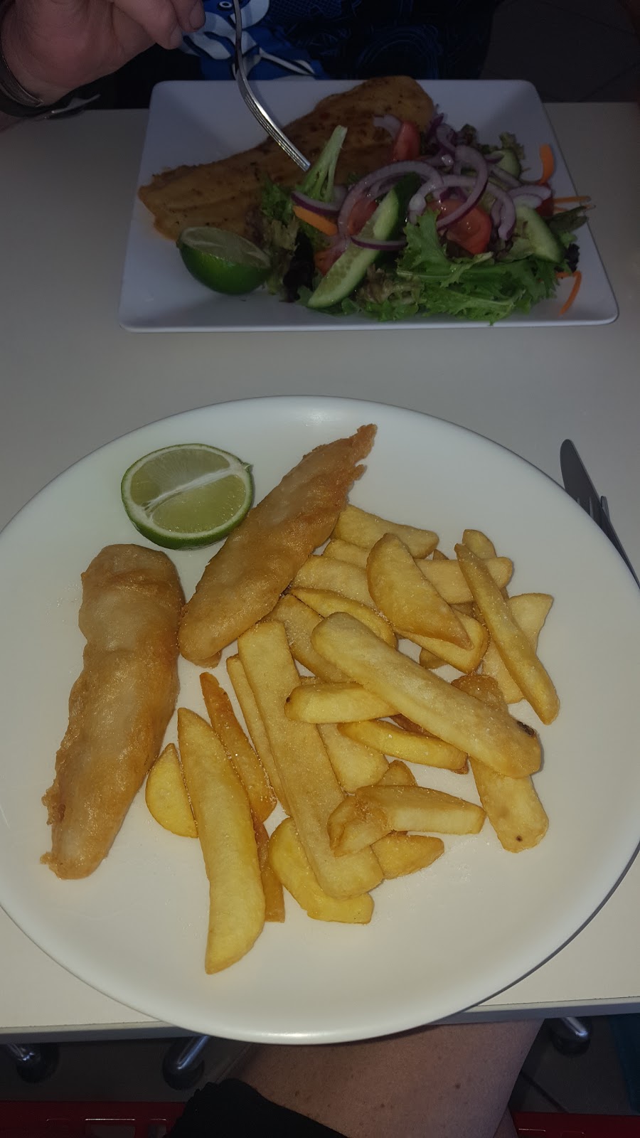 Harrys Seafood Cafe | restaurant | 175 Lang St, Kurri Kurri NSW 2327, Australia | 0249372708 OR +61 2 4937 2708