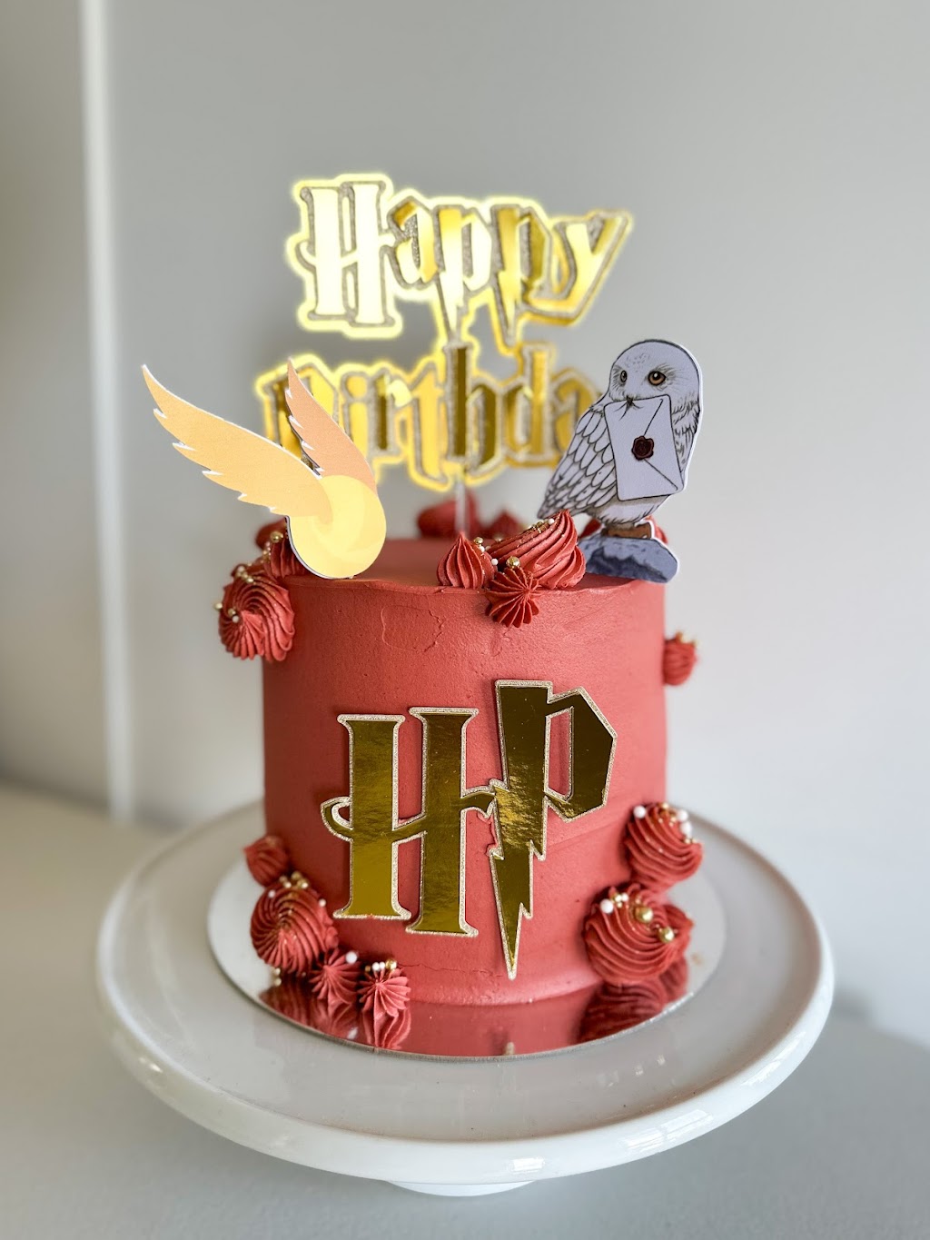 Cakes By Kaptured | 14 Portrait St, Mambourin VIC 3024, Australia | Phone: 0435 643 052