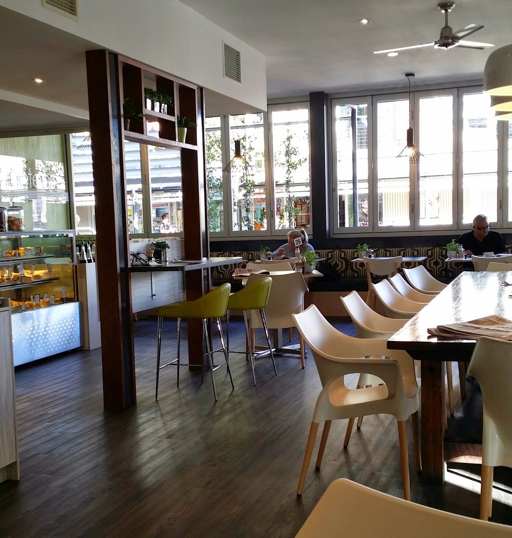 Cafe Nineteen | 5 Masthead Way, Hope Island QLD 4212, Australia | Phone: (07) 5514 8833