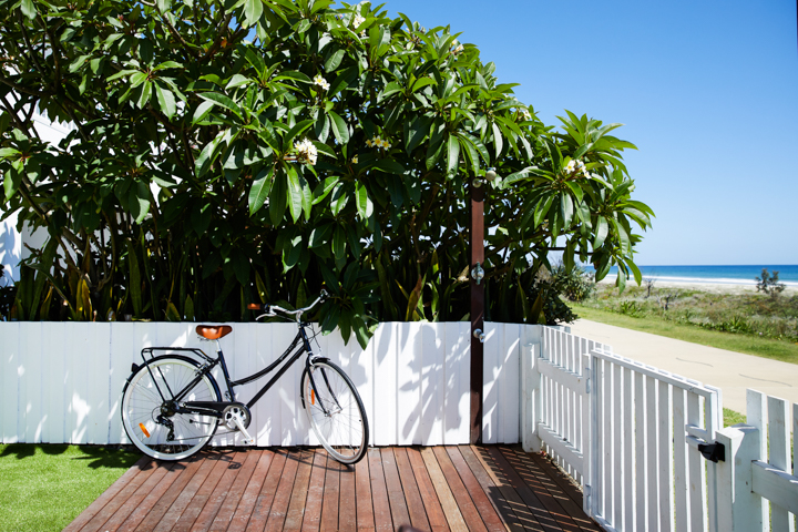 Tessas on the Beach Boutique Hotel | 281 Golden Four Dr, Bilinga QLD 4225, Australia | Phone: 0410 576 464