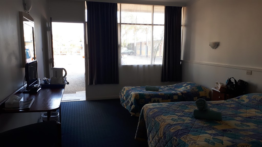 Port Broughton Sunnyside Hotel-Motel | lodging | 17 Bay St, Port Broughton SA 5522, Australia | 0886352100 OR +61 8 8635 2100
