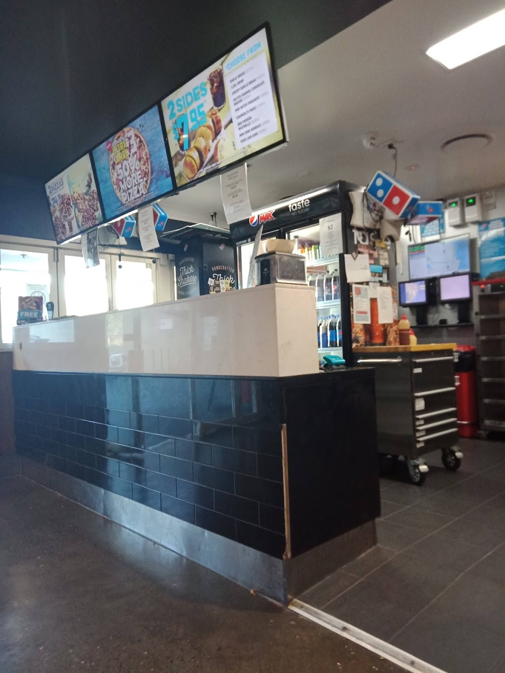 Dominos Pizza Lighthouse Beach | Lighthouse Plaza, Shop 10/100 Ocean Dr, Port Macquarie NSW 2444, Australia | Phone: (02) 5534 2420