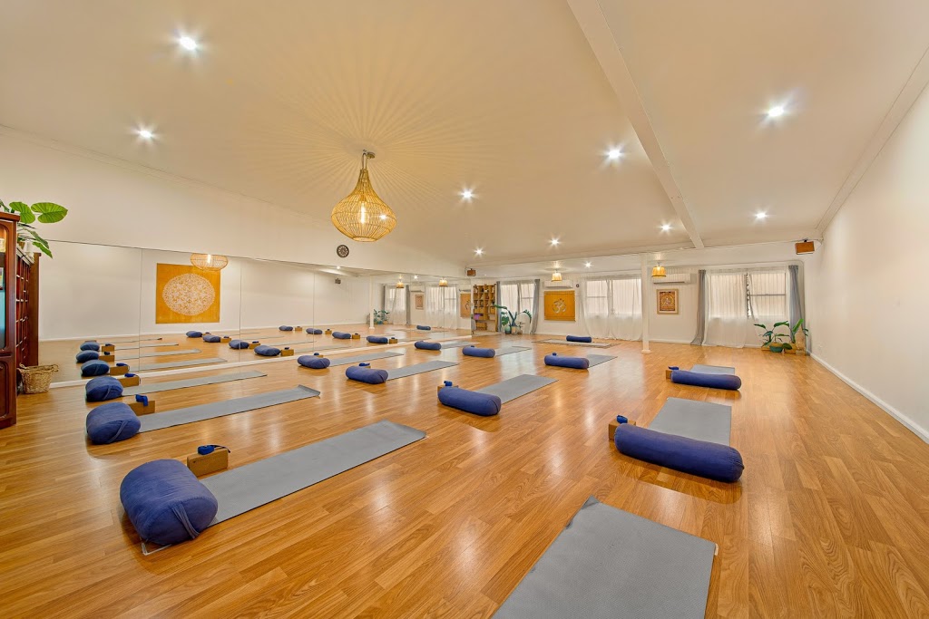 The Yoga Collective Central Coast | gym | 3, 310 The Entrance Road Level 2, The Lifestyle Building, Erina NSW 2250, Australia | 0400701044 OR +61 400 701 044