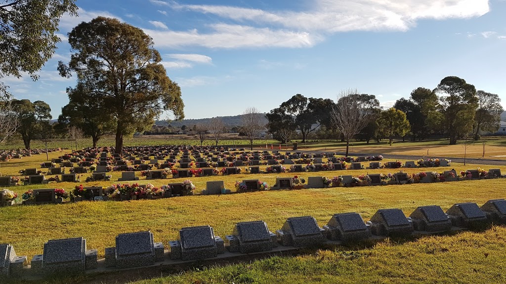 Cootamundra Cemetery | Olympic Hwy, Cootamundra NSW 2590, Australia