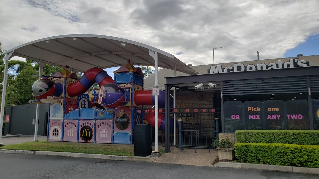McDonalds Helensvale | meal takeaway | 14 Siganto Dr, Helensvale QLD 4212, Australia | 0755736288 OR +61 7 5573 6288