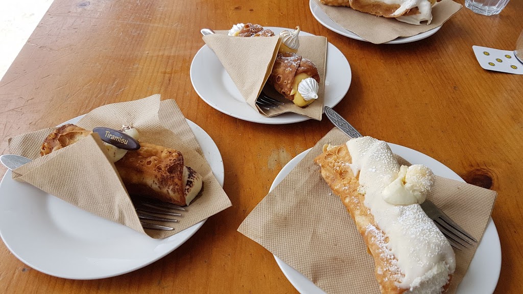 Cannoli Bar | cafe | 23 Riviera Rd, Avondale Heights VIC 3034, Australia | 0393377049 OR +61 3 9337 7049