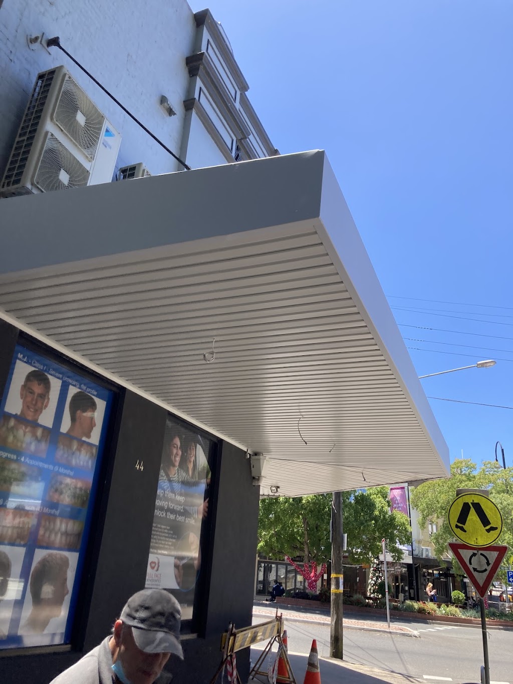 M&J Shop Awnings |  | 99 Hunter St, Condell Park NSW 2200, Australia | 0297902443 OR +61 2 9790 2443