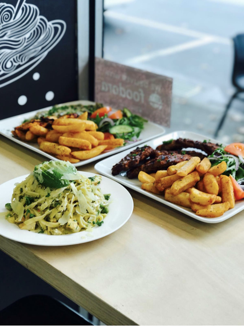 Smokin Joes Pizza & Grill - Point Cook | restaurant | Stockland Point Cook Shopping Centre, 3 Murnong St, Point Cook VIC 3030, Australia | 0373797466 OR +61 3 7379 7466