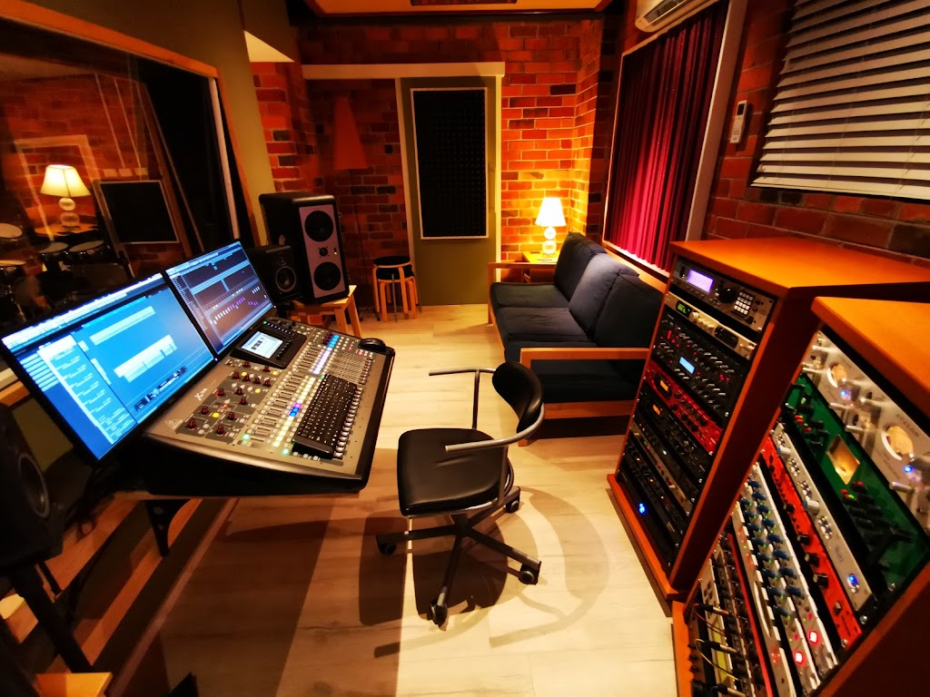 Green Recording and Mastering | home goods store | 9 Byabarra Pl, Port Macquarie NSW 2444, Australia | 0265835702 OR +61 2 6583 5702