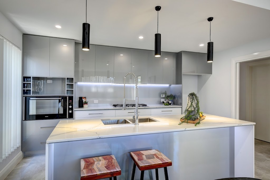 Instant Kitchens and Cupboards |  | 56 Gates Rd, Hackham SA 5163, Australia | 0414248003 OR +61 414 248 003