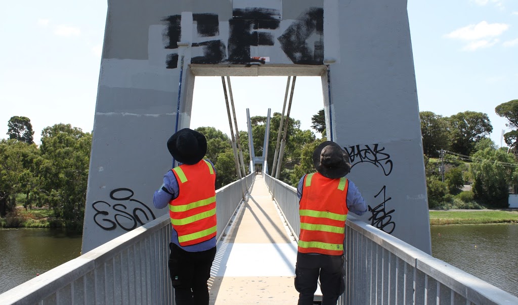 Network Graffiti Control |  | 8 Seabright St, North Shore VIC 3214, Australia | 0418599242 OR +61 418 599 242