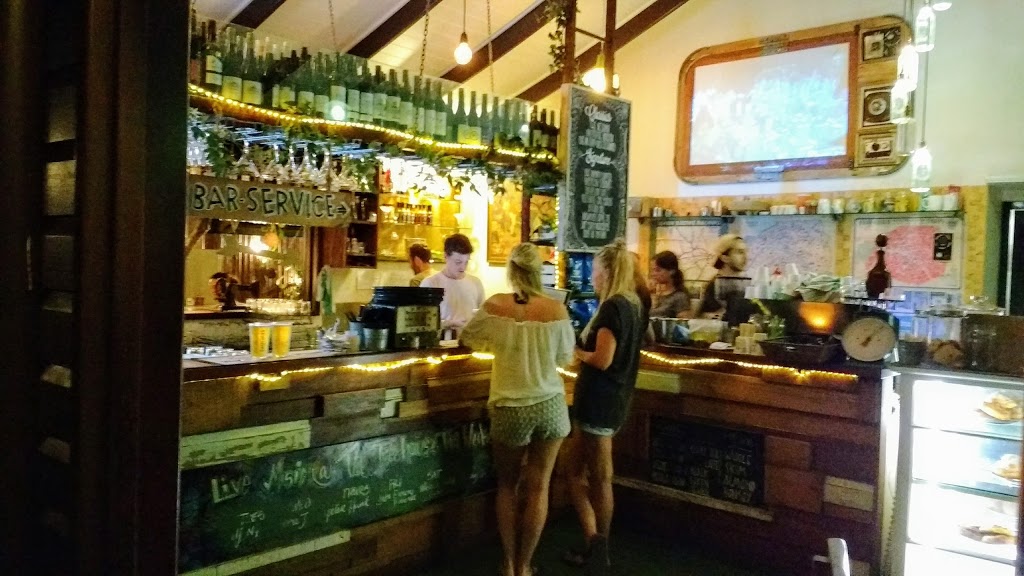 Treehouse on Belongil | 25 Childe St, Byron Bay NSW 2481, Australia | Phone: (02) 6680 9452