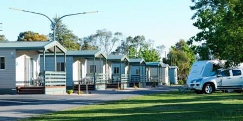 Berri Riverside Holiday Park | campground | 87 Riverview Dr, Berri SA 5343, Australia | 0885823723 OR +61 8 8582 3723
