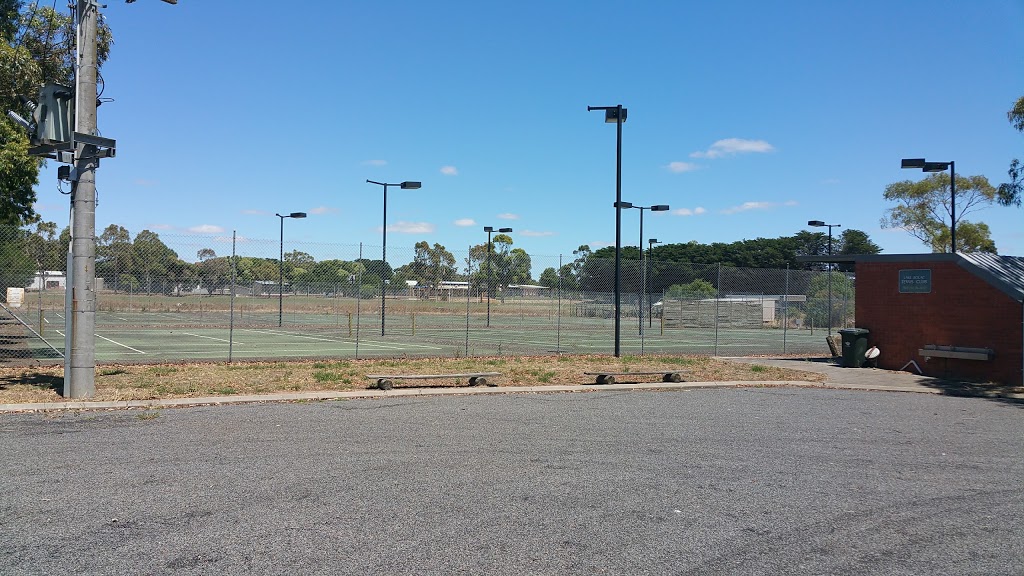 Lake Bolac Swimming Pool, Peter ORorke Memorial Swimming Pool | gym | Lake Bolac Complex Rd, Lake Bolac VIC 3351, Australia | 0353521064 OR +61 3 5352 1064