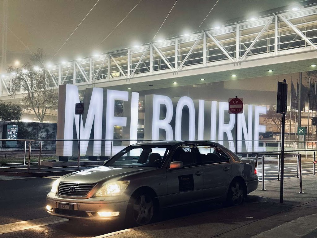 Flying Fox Chauffeur Service | 10 Dudley St, Castlemaine VIC 3450, Australia | Phone: 0402 598 492